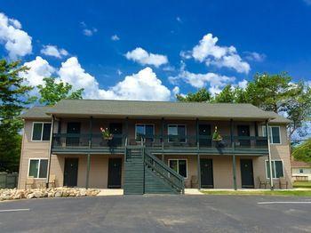 فندق Au Sableفي  Lucky Horseshoe Cabins المظهر الخارجي الصورة