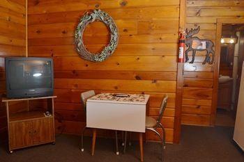 فندق Au Sableفي  Lucky Horseshoe Cabins المظهر الخارجي الصورة